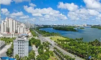 央视调查:三亚房价每平骤降4000元!中介纷纷转行…